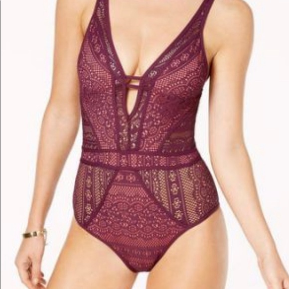 Becca color play crochet plunging one piece Merlot - Picture 5 of 8